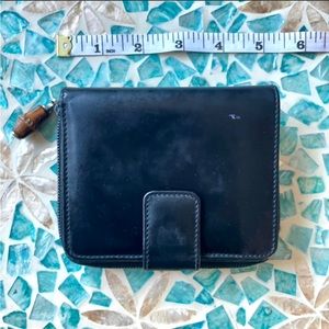 AUTHENTIC classic Gucci Black Nylon/ Leather Compact Wallet w bamboo zipper